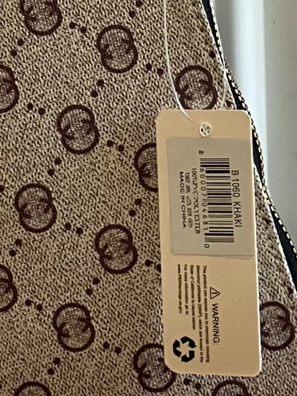 Woman's Odiva Make-up Bag-Tan